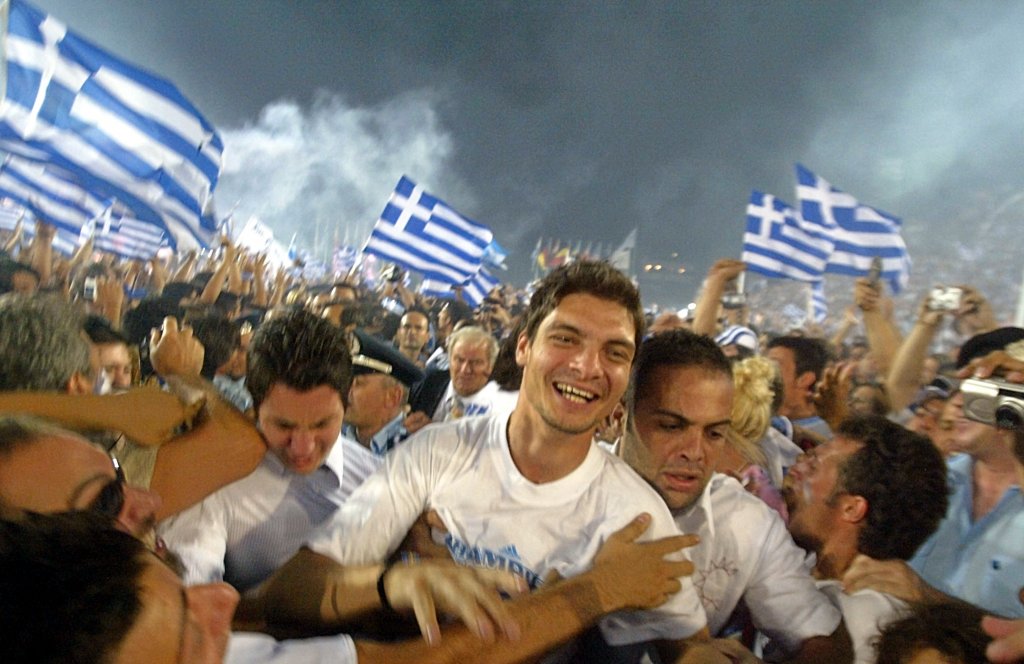 Ангелос Харистеас няма как да забрави лудите празненства в Гърция след завръщането на героите от Евро 2004