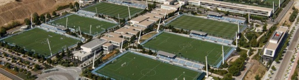 Ciudad Madrid, Реал Мадрид
Комплексът разполага с три изкуствени терена и десетина с естествена настилка.