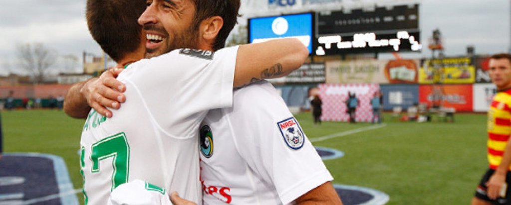 Раул, отказал се на 38 г.
Още един с "вечна" осанка. Незабравимият голмайстор продължава да блести с физическата си форма и след отказването.