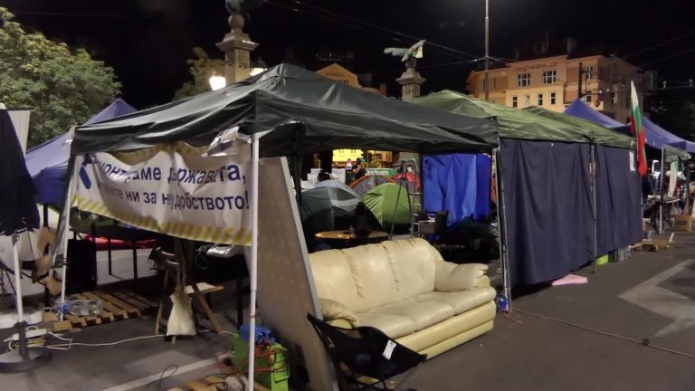 Полицията и жандармерията премахнаха палатковите лагери в страната