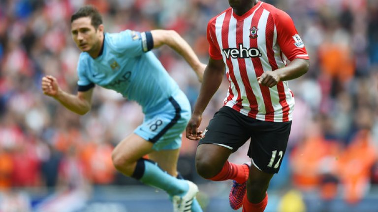 Сезон 2014/15
Сити не успява да се пребори с Челси и остава втори в крайното класиране. Пелегрини харчи около 80 млн., но най-ценното му попълнение излиза без пари - Франк Лампард.