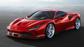 На рождения ден на Енцо Ферари се сещаме за човека, който имаше една цел - да произвежда колкото се може по-бързи, мощни и красиви коли. Затова в галерията сме събрали осем легендарни коли на бранда, които си заслужава да си припомним: