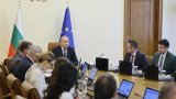 Кабинетът има планове за "радикални мерки" срещу младежката престъпност