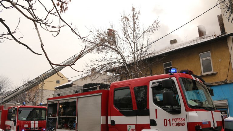 Огънят вече е почти напълно локализиран