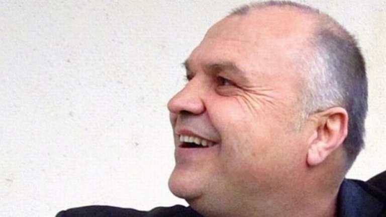 Сегашният собственик на акциите на Пирин Емил Наков е доста спорна фигура във футбола ни, но дано поне той намери изход от положението...