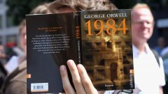 Какво вдъхновява Оруел за "1984"