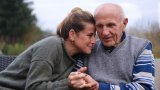 Какво да попитаме родителите си, докато все още можем