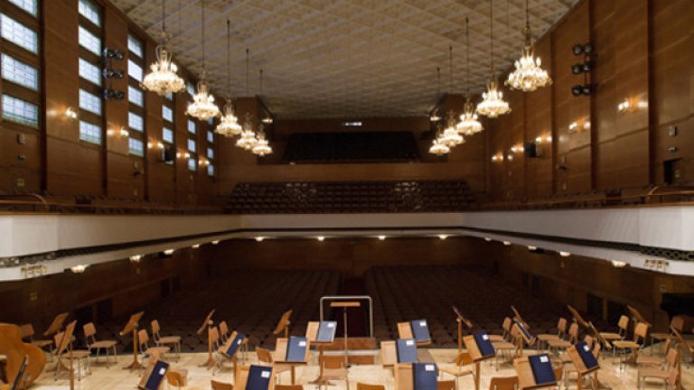 Напрежението в Софийската филхармония стигна до съда
