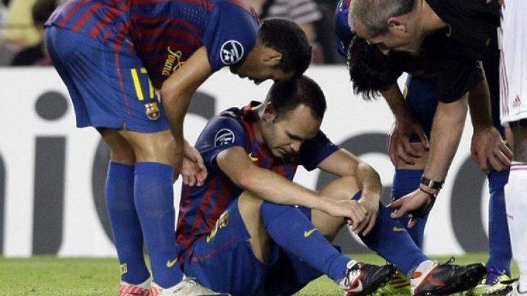 Андрес Иниеста е последният футболист на Барселона озовал се в лазарета с мускулна контузия