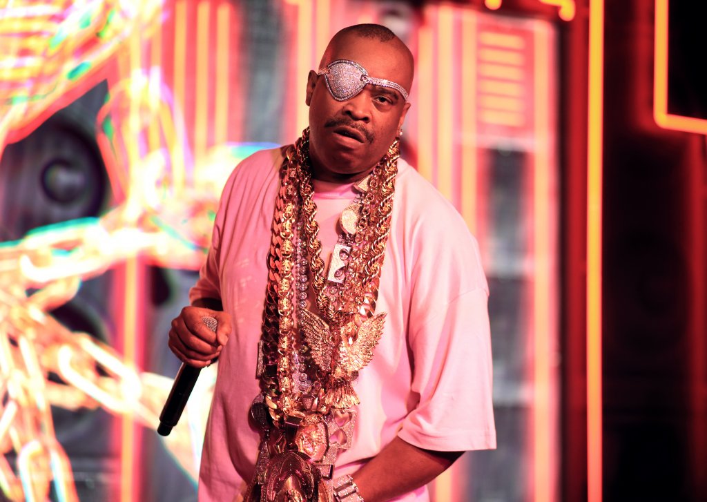 Slick Rick
Роден в Лондон, но израснал в Ню Йорк, Slick Rick без съмнение е едно от имената оставили най-голям отпечатък в ранните години на хип-хоп музиката. Творчеството му е оказало влияние върху хора като Eminem, Kanye West, Beyoncé, Notorious B.I.G, Nas и Snoop Dogg, а той и до момента остава един от най-често семплираните изпълнители в музиката.
