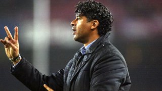 Лапорта звъннал на предшественика на Гуардиола за наследник на Шави