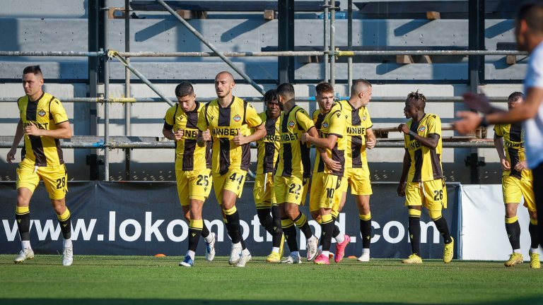 Ботев остана на четвърт час от победата на "Лаута"