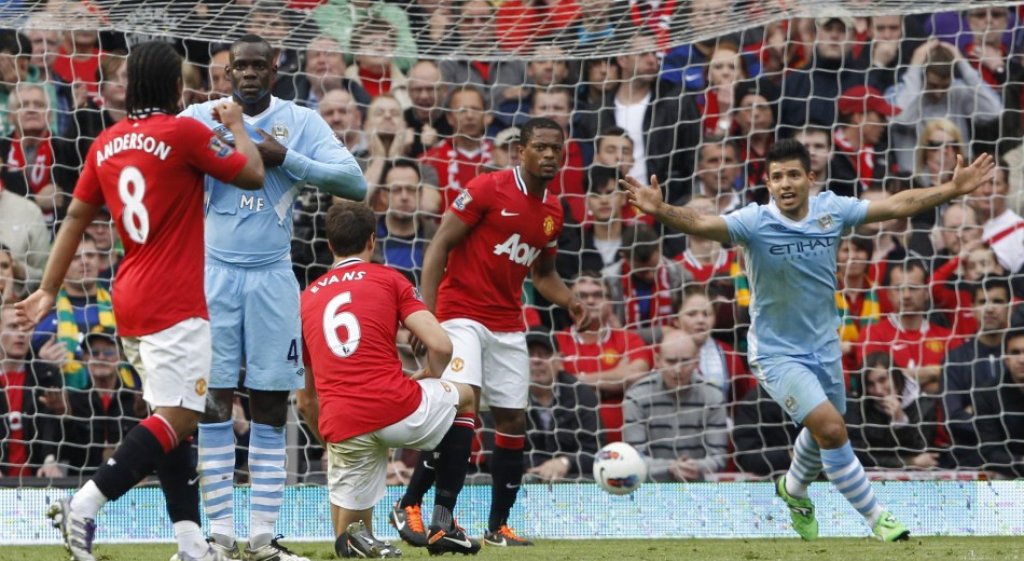 268518-manchester-united-v-manchester-city-a-flashback