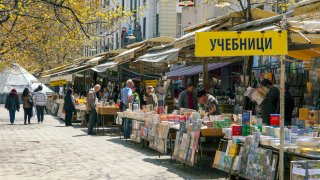 Безплатни учебни комплекти и електронни учебници са предвидени и за специалните предмети