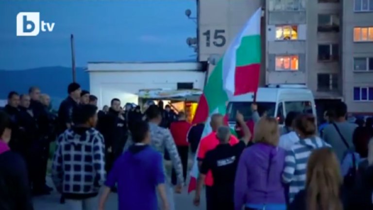 Конфликтът започва заради силна музика