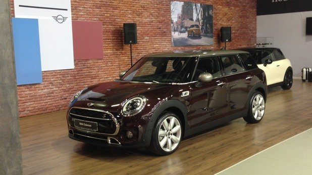 От Mini акцентират на факта, че новият Clubman е "напълно нов", т.е по-голям и ще се бори с повече модели на световния пазар