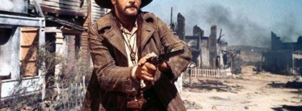 “Добрият, лошият и злият”
Това е последният филм от трилогията на Серджо Леоне и задължителна класика за всеки себеуважаващ се ценител на киното. Добрият е Блонди - скитащ се стрелец с невероятен морален кодекс, лошият е Ангелски очи - наемник със запазен трик, а злият е Туко - мексикански бандит, който винаги се надценява. 
На фона на Гражданската война в САЩ тримата се опитват да намерят заровено съкровище.