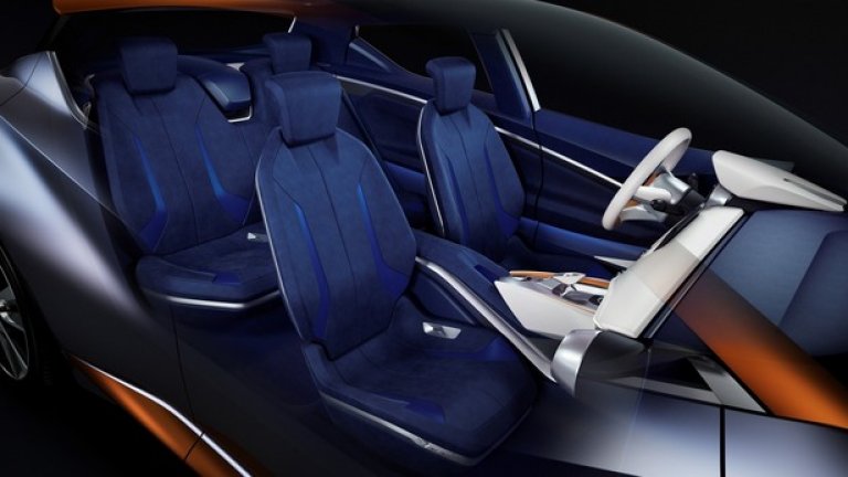 Поглед към интериора на Sway