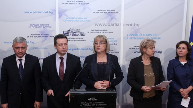 Партията на Георги Първанов няма да подкрепи коалиция дясно-център, но иска социалистите във властта