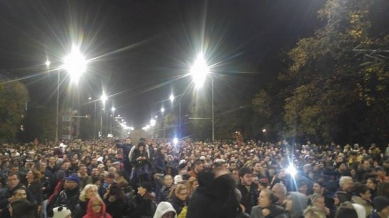 Фотогалерия: Хиляди на митинг-концерта на Слави Трифонов