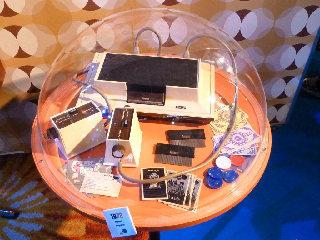 1280px-Festival_du_Jeu_Vidéo_-_2010-09-11_-_Magnavox_Odyssey_1