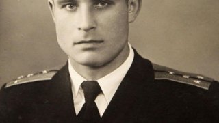 Vasili_Arkhipov_young