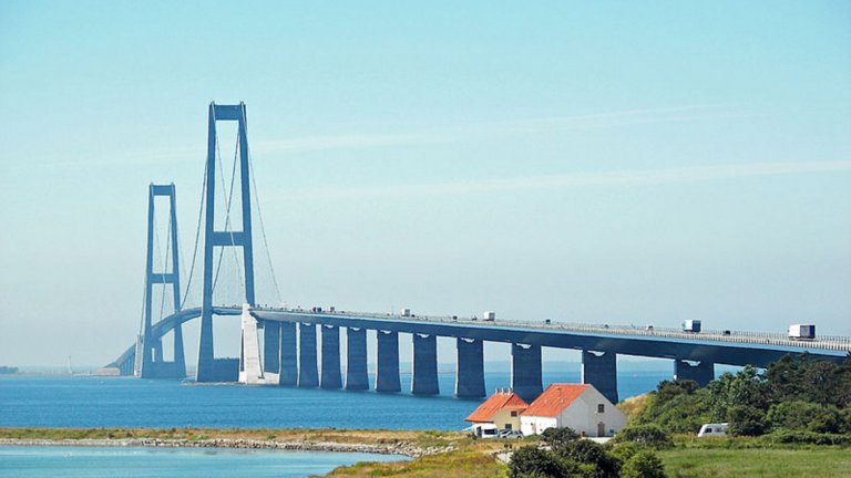 Осем души са леко ранени