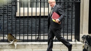 Овчарки, ретривъри и институцията на "Даунинг стрийт" 10 - Главният мишелов