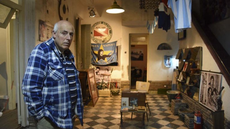 Алберто Перес похарчи над 100 хиляди долара, за да превърне къщата в музей, но не взима нито стотинка от феновете на Диего.