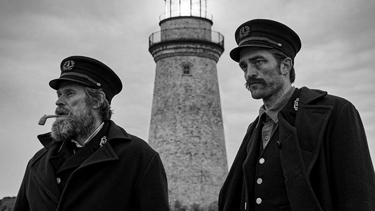 The Lighthouse 
Робърт Егърс продължава идеята си от "Вещицата" и ни предлага ново мрачно пътешествие из чистата лудост. 
Двама пазачи на фара – мълчаливият Ефриам (Робърт Патисън) и мрачния Томас (Уилям Дефо) – имат четири седмици работа пред себе си, които ще се окажат изпълнени с нервни халюцинации, маниакални пристъпи и епизоди на безпаметно пиянство.
Черно-белият филм не се свени да покаже на зрителя потресаващи сцени, без действително да се превръща в типичен хорър. Премиерата за Европа е в средата на октомври. В България филмът ще излезе на 18 октомври в ограничен брой киносалони.