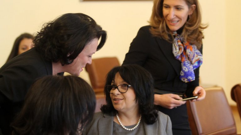 Бившият министър на енергетиката Теменужка Петкова се оказа изпреварена от номер 11 в листата на 25 МИР