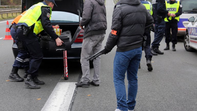 Претърсени са места, свързани с Билал Хадфи - един от атентаторите, които се самовзривиха на Стад дьо Франс
