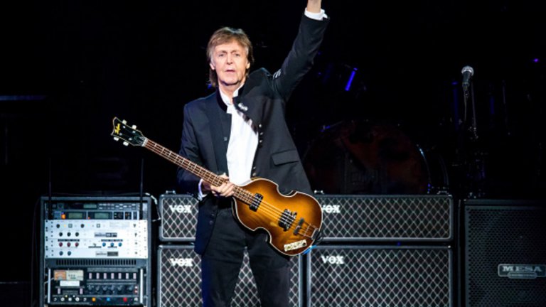 Paul McCartney - Live And Let Die ("Джеймс Бонд: Живей, а другите да умрат")
Тръгнахме в анонса с парчето на Били Айлиш за новия филм от поредицата за Джеймс Бонд, няма как да не включим някоя и друга песен, посветена на 007. В случая сър Пол Макартни е един от безспорните претенденти за "Най-култово Бонд парче".