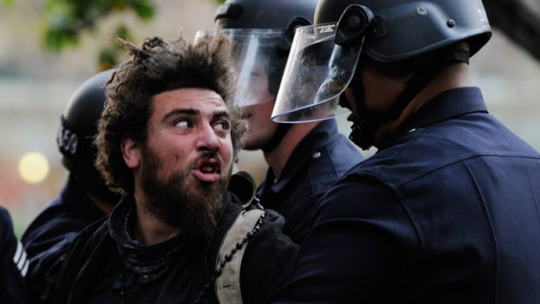 Над 300 арестувани от "Окупирай Уолстрийт"