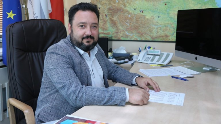 Костов има пет дни, за да представи своите съображения по процедурата за предсрочното му отстраняване