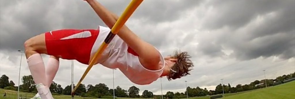 3. Имате вроден физически талант за даден вид спорт
Докато учи в университета в Принстън, Брус МакБърнет установява, че само след една седмица е втори по успехи в дисциплина висок скок в целия университет. Сега, на 57 годишна възраст, той може да се похвали с 32 национални купи и 12 световни купи в шампионати за своята възрастова група. „Аз определено съм роден с някаква способност за това", казва МакБърнет, който има фирма за недвижими имоти във Вирджиния. "Структурата е много добра за скок на височина. Имам необхомините бързина, скорост и сила".
Средно 53 процента от дневната физическа активност е генетична, въпреки че при различните хора варира силно - при някой едва 24 процента, при други до 92 процента са наследствени, според изследване, цитирано от USA News.