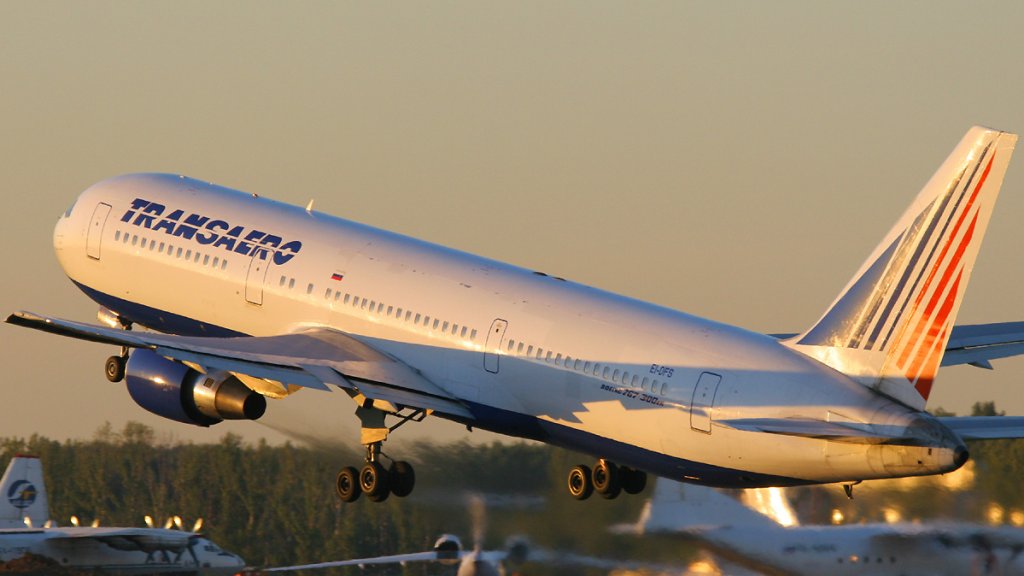Transaero_Boeing_767-300ER