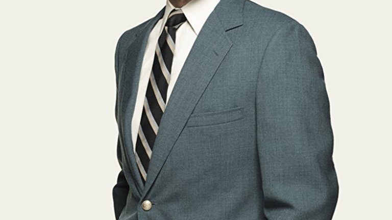 Джон Хам 
Въпреки своите 47 години, на Джон Хам определено му пука какво мислят околните за него и за външния му вид. По тази причина актьорът често прибягва до чудесата на козметичната индустрия. Хам обича да носи грим, който не се състои само пудра или основа на лицето, но често включва и сенки за очи и спирала.