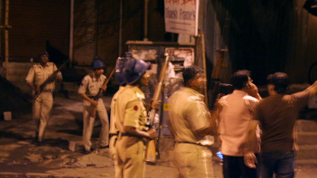 Mumbai_attacks_vinu_image01-crop