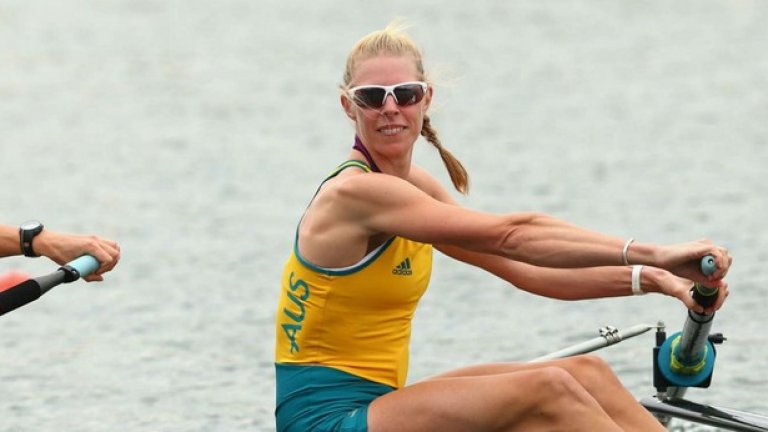 Сара Тейт - състезателка по гребане от Австралия. Умира от рак на 3 март 2016 г.