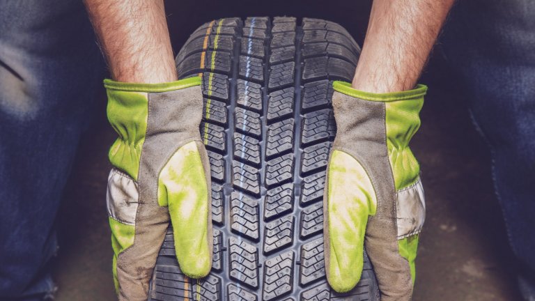 И какво казва Законът за движение по пътищата по въпроса