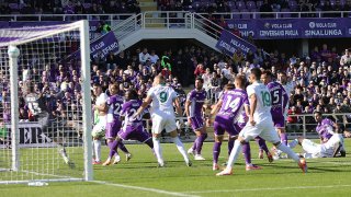 Рома обърна Фиорентина и задълбочи кризата при "виолетовите" (видео)