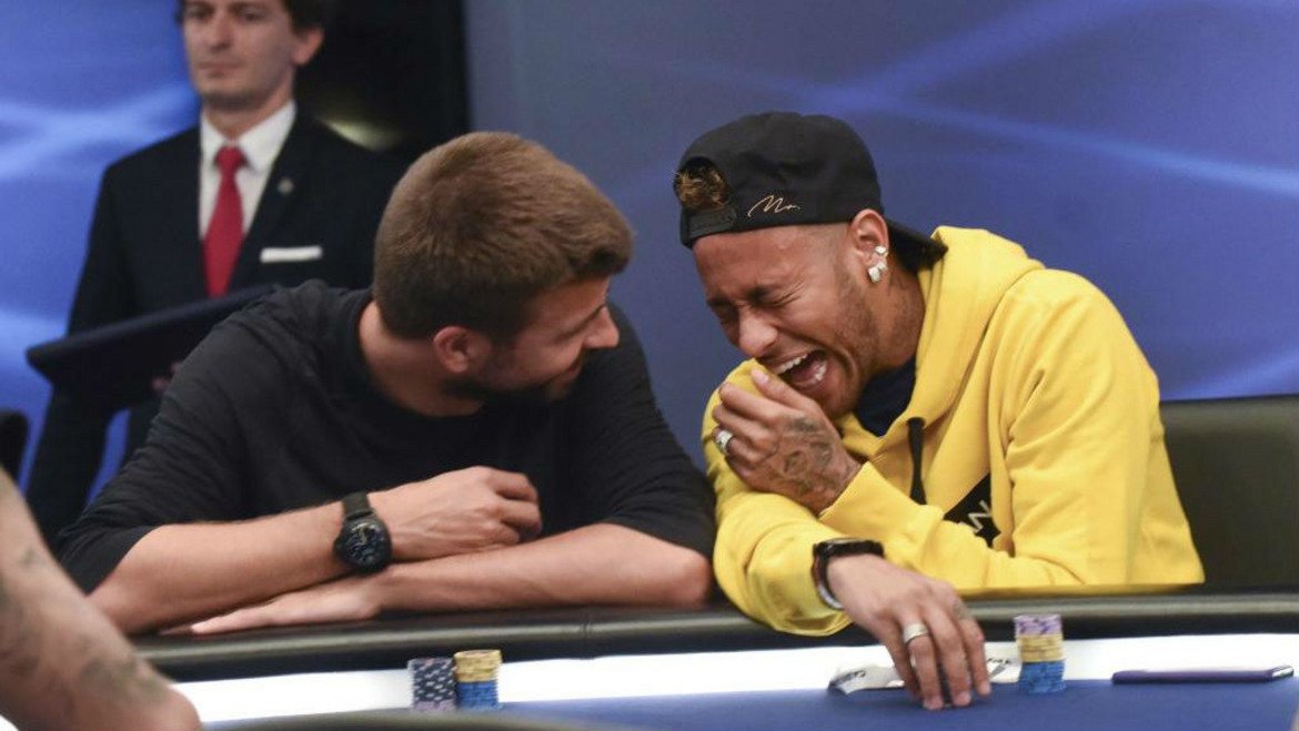 Бразилецът се появи в каталунската столица, за да участва в турнир по покер като част от спонсорския договор, който има с Poker Stars.

