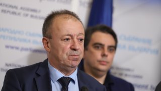 Причината за напрежението е доклад от БОЕЦ за един от действащите секретари на Народното събрание