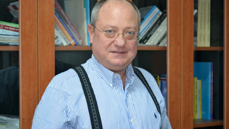 Министърът на образованието и науката професор Тодор Танев заяви, че тазгодишнте матури са най-успешните от години насам и той лично е доволен от оргазнизацията и провеждането на зрелостния изпит