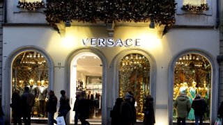 Сделката за малко под 1,4 млрд. долара, обявена през април, е финализирана