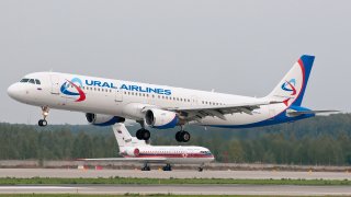 Airbus_A321-211,_Ural_Airlines_AN1793473