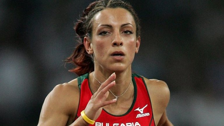 Лалова финишира за 23.04 секунди. Тя остана единствено зад Мари-Жозе Та Лу от Кот Д`Ивоар, която спечели с 21.91 секунди. Трета финишира Христина Стуй от Украйна с 23.20 секунди.