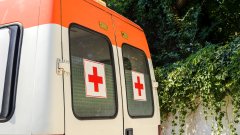Мъж е с опасност за живота след падане от въртележка в Ямбол