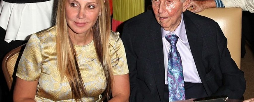 Съмнър Редстоун и Мануела Хърцър преди раздялата - компания за милиарди (Галерия)